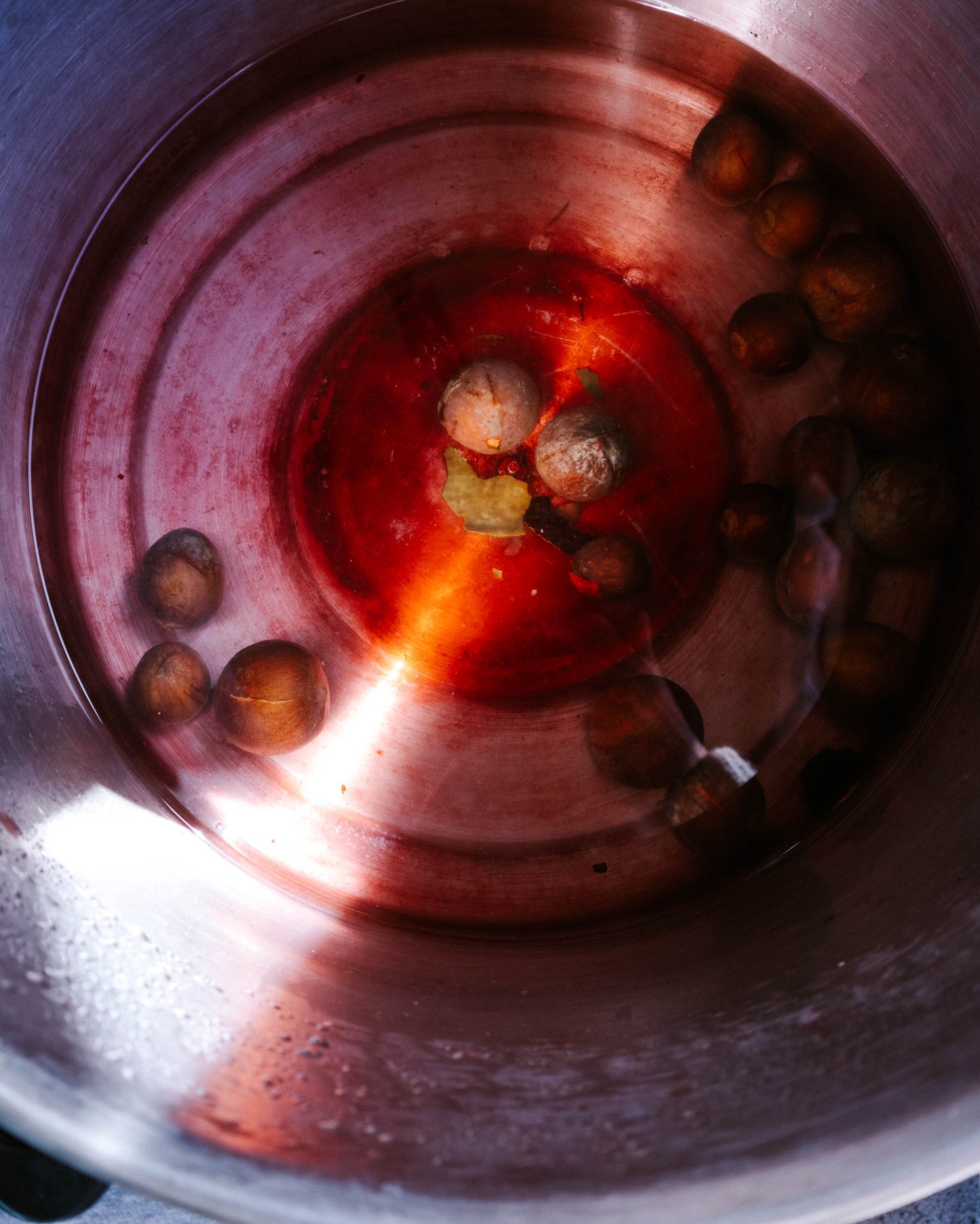 Natural Dyeing with Kitchen Waste - Natural Dye Tutorial